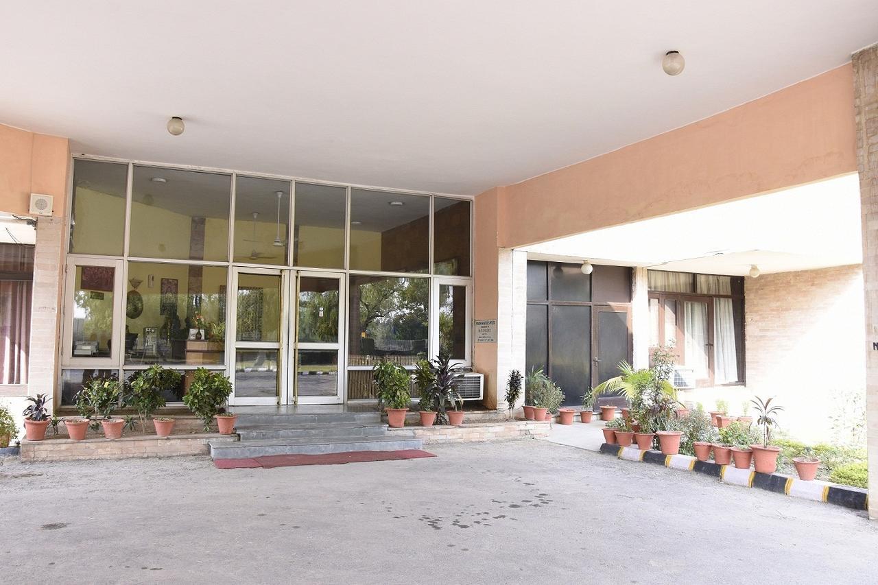 Modipur Hotel Rāmpur Zewnętrze zdjęcie